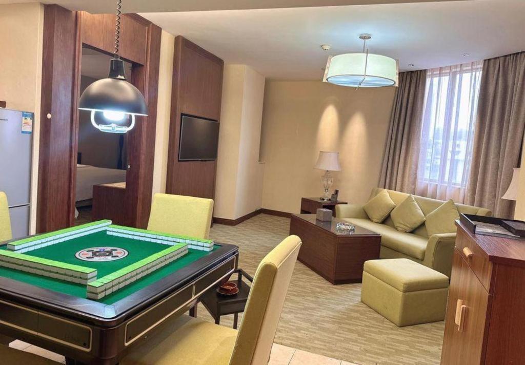 New Regent Hotel Huizhou  Exteriör bild