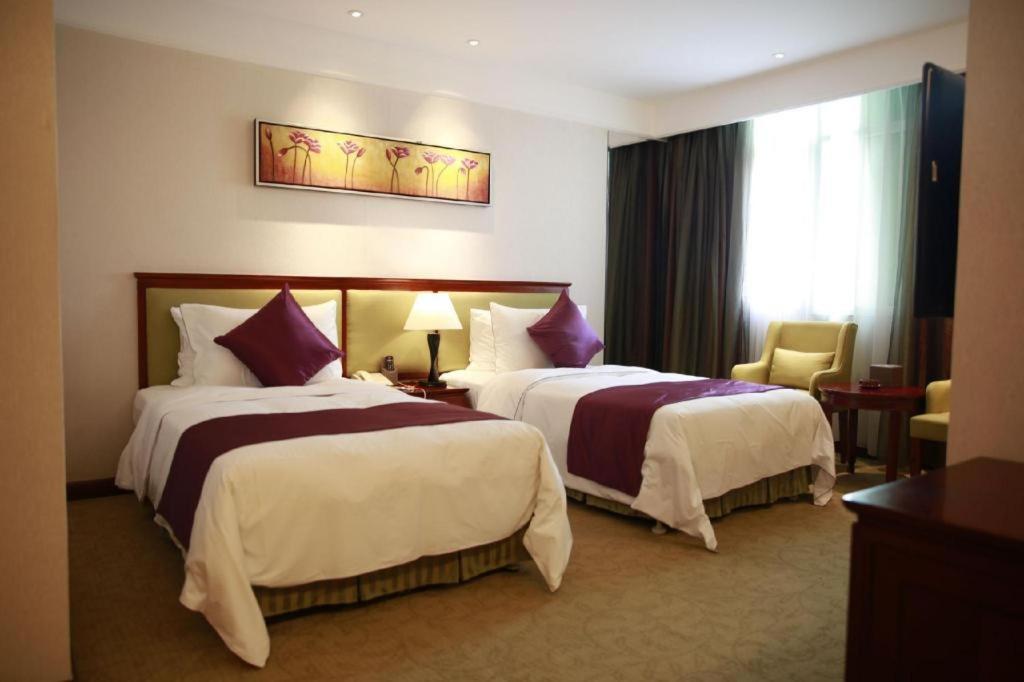 New Regent Hotel Huizhou  Exteriör bild