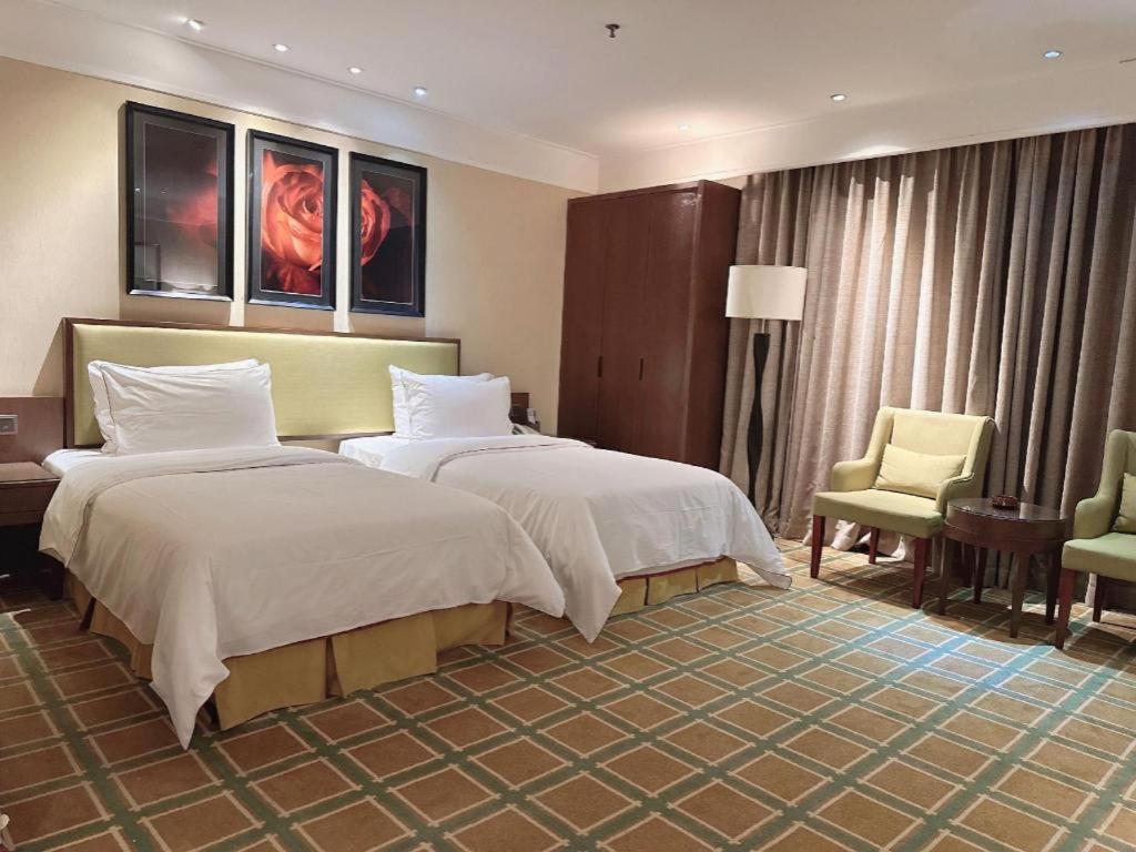 New Regent Hotel Huizhou  Exteriör bild